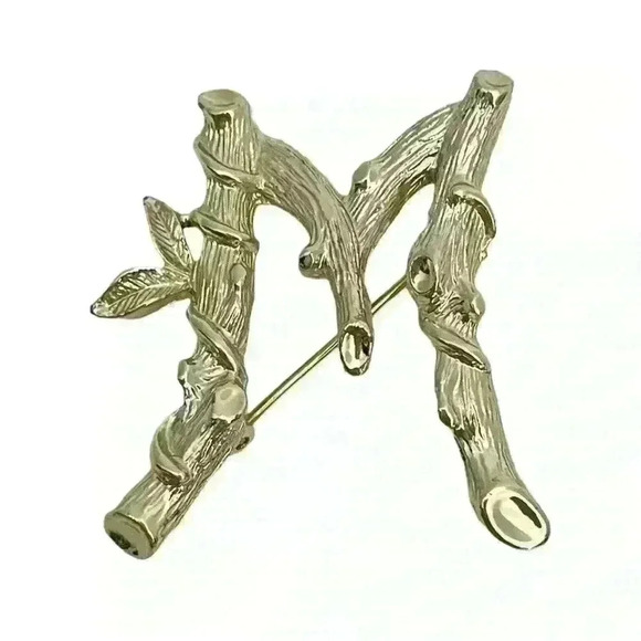 Vintage SARAH COVENTRY Letter M Initial Monogram Gold Tone BAMBOO Pin Brooch - Picture 1 of 7